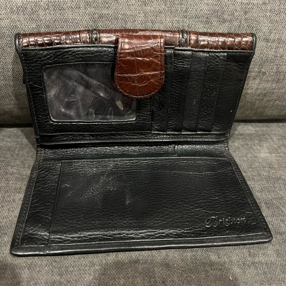 Brighton Wallet - Picture 3 of 4